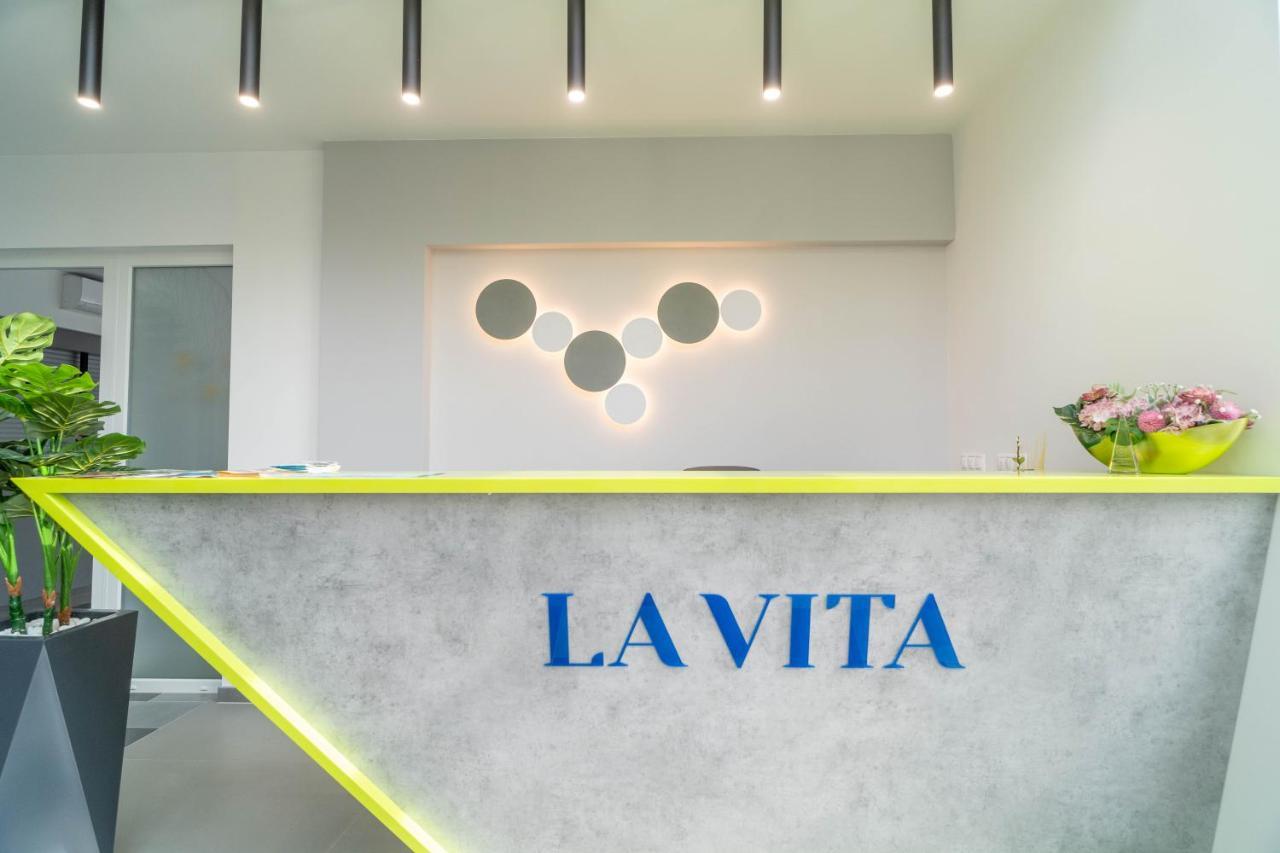 La Vita Premium Panzio Гюла Екстериор снимка
